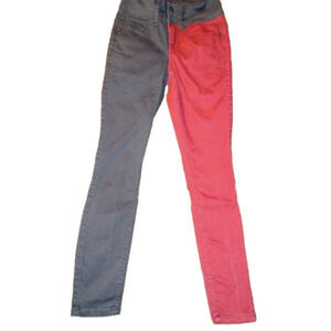 HT DENIM HIGH RISE, SUPER SKINNY, JURIORS SIZE 1.